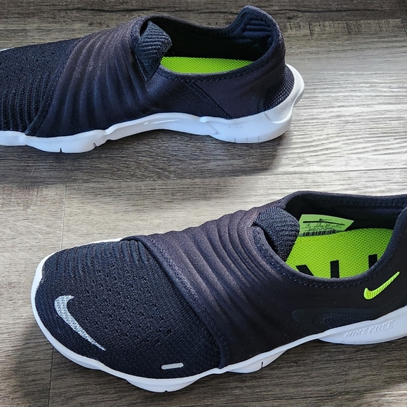 *NEW* Nike Free RN 3.0 Flyknit Sz 10 Slip On Running Walking RARE HTF Shoe Black - Picture 3 of 12